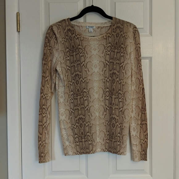 Old Navy Sweaters - Old Navy Sweater Medium